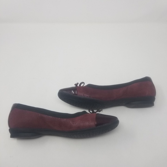 Clarks Artisan Collection Burgundy Kinzie Cap Toe Ballerina Leather Flats 6.5XW - Picture 7 of 15